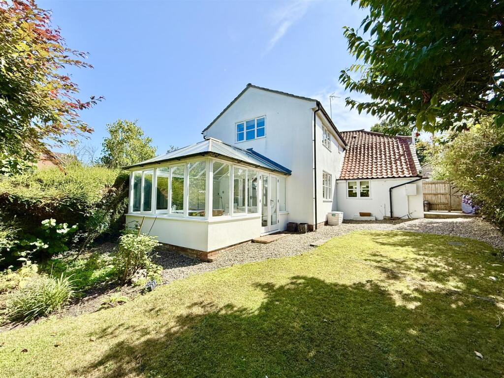 Main image of property: Damgate Lane, Acle, NR13