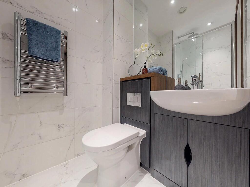 Apartment in Leeds, Arena Quarter, Woodhouse - View 4