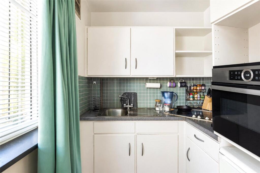 Apartment in London - View 3