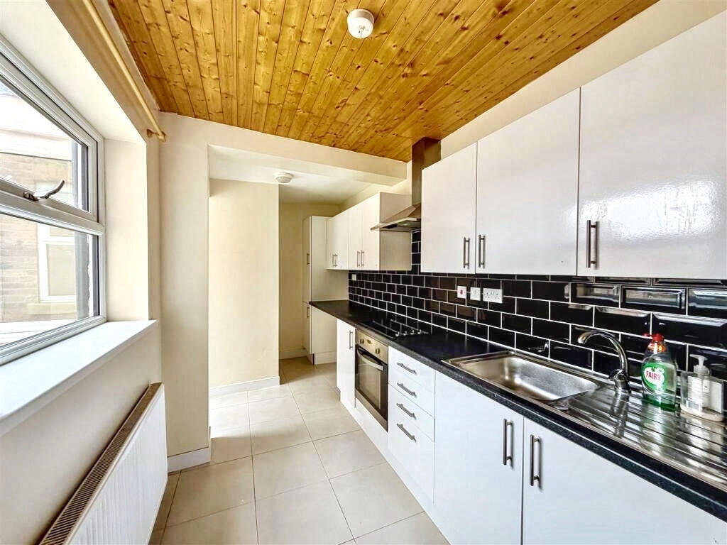 House in York - View 4