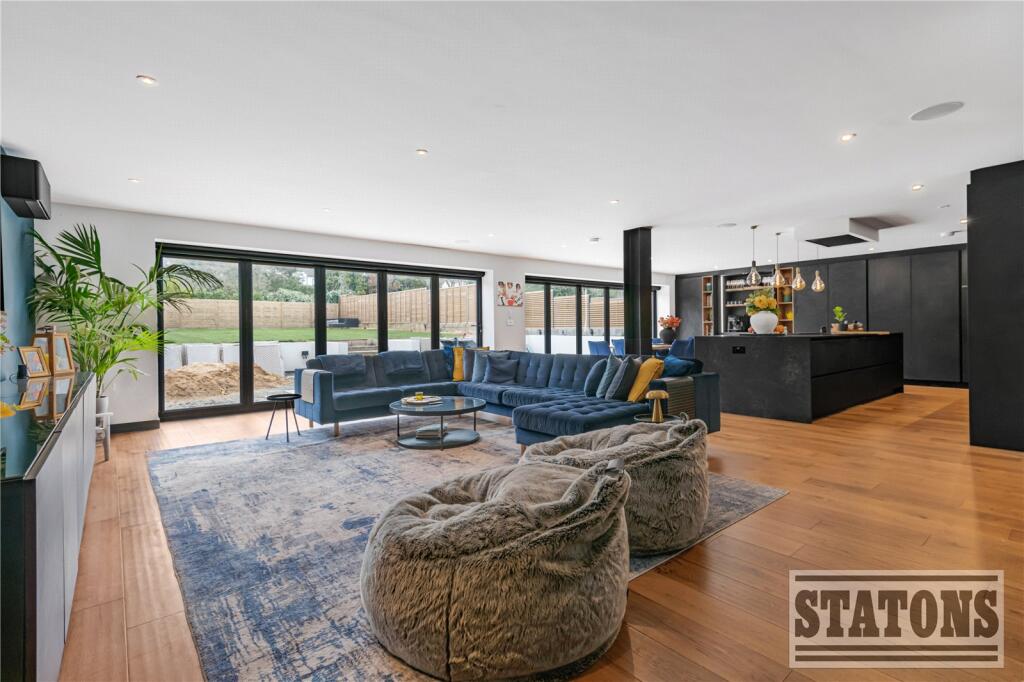 House in London, Hadley Wood - View 3