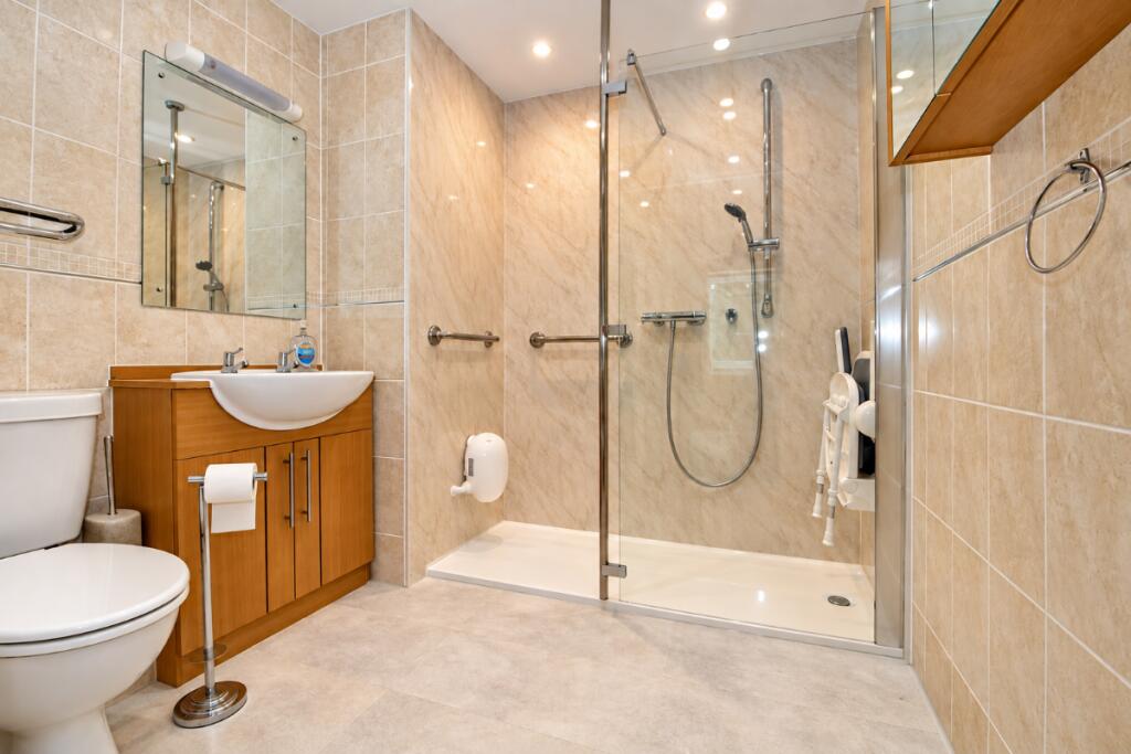 Apartment in Portsmouth - More