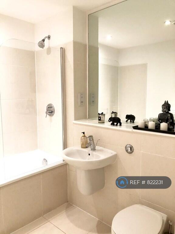 Apartment in Manchester - View 5