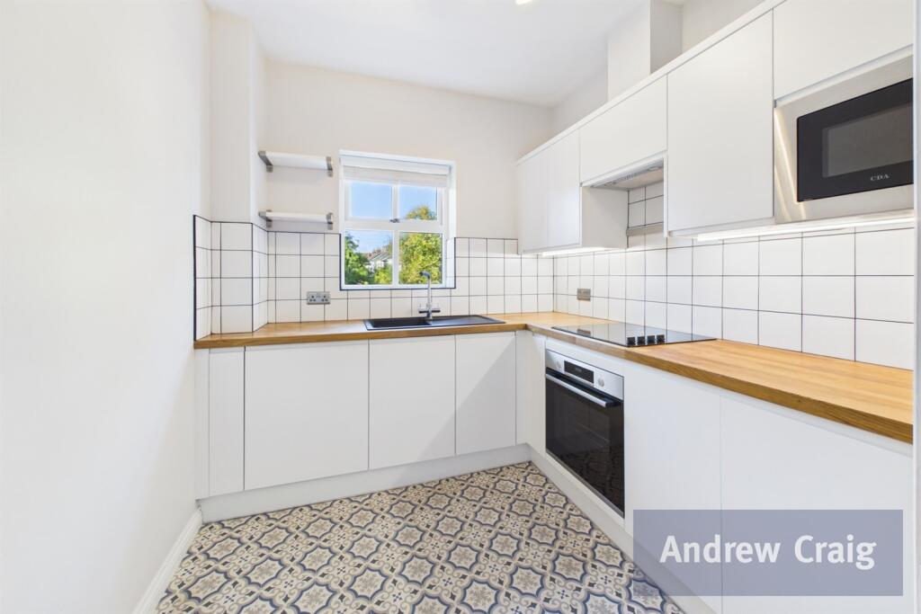 Apartment in Sunderland, North East - View 3