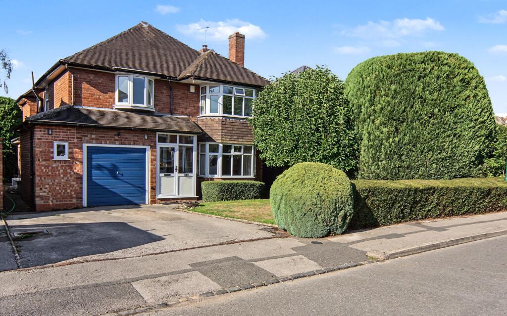 4-bed detached on Clive Road, Balsall Common, CV7, £645,000