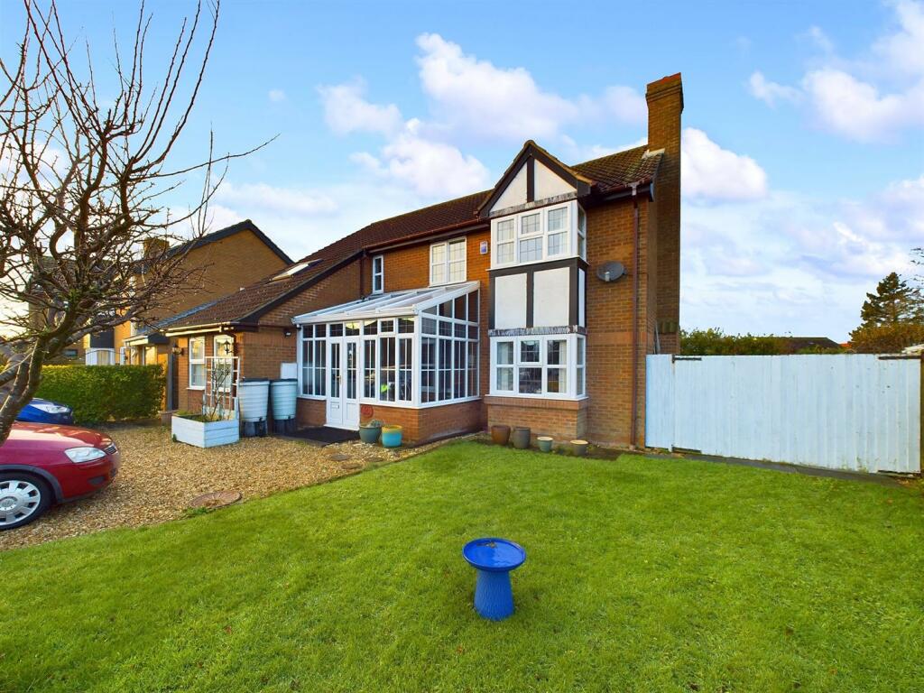 4-bed detached on Bluestone Way, Sutton-On-Sea, £330,000