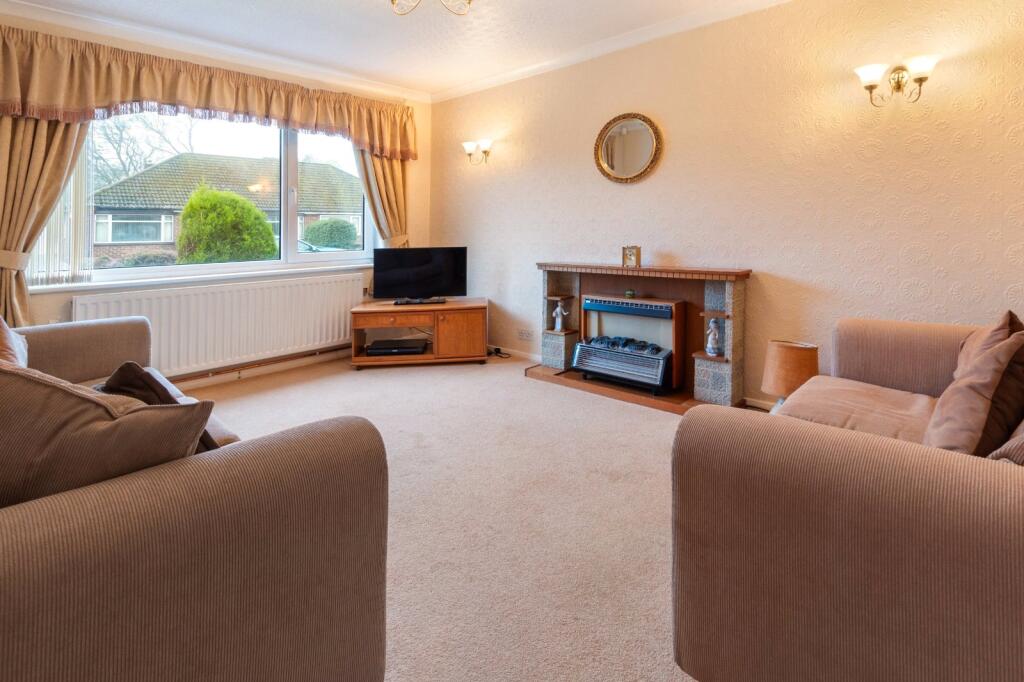 Pagehall Close, Scartho, Grimsby, N E Lincs, DN33 photo 2