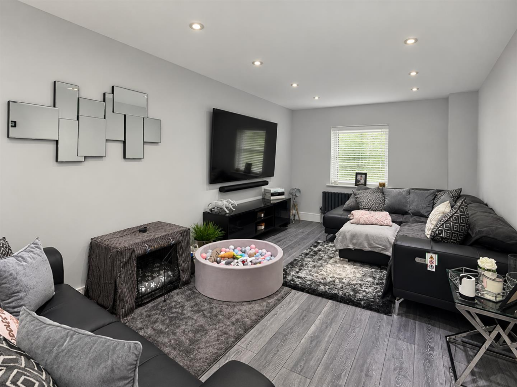 House in Stevenage - View 2
