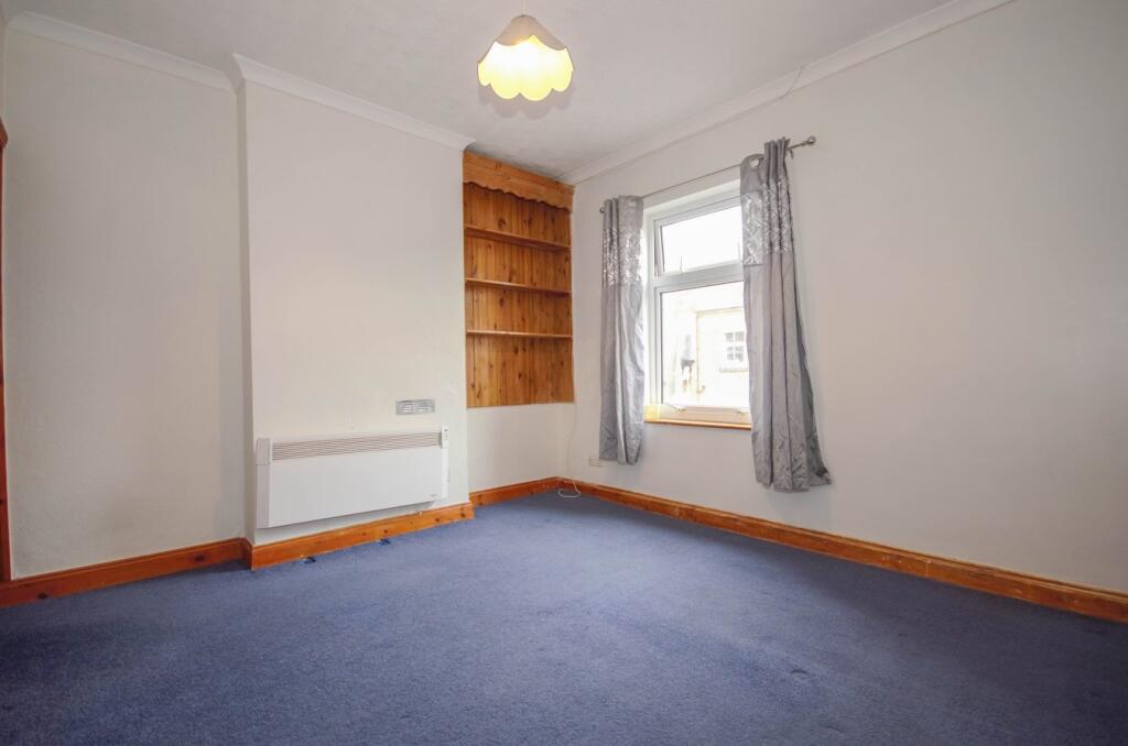House in Rugby, Warwickshire - View 6
