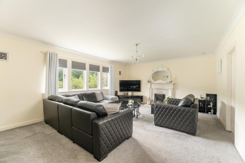 House in Bradford, Harden - View 2