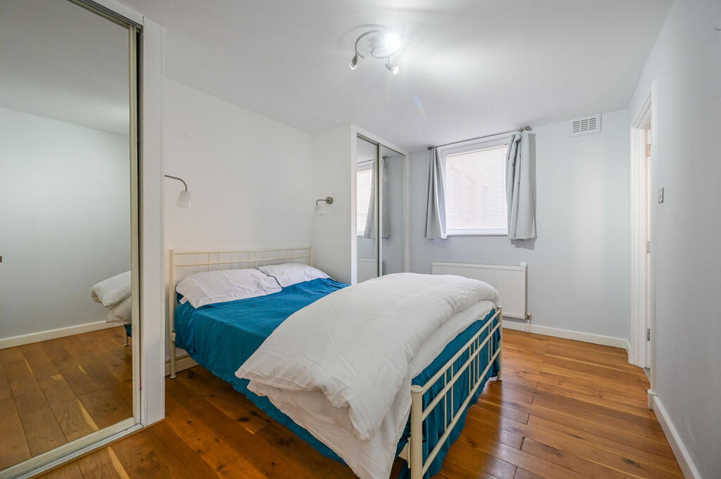 Apartment in London - View 4