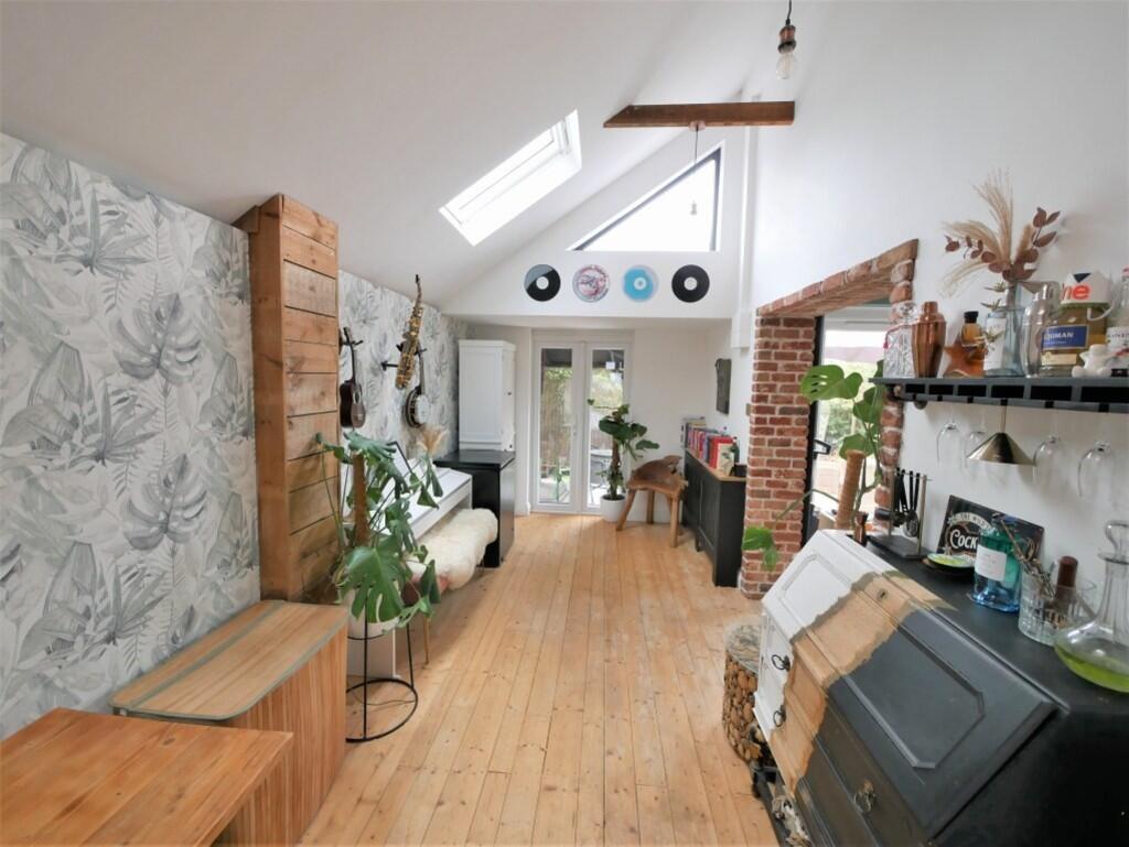 House in Ipswich, Castle Hill - View 5