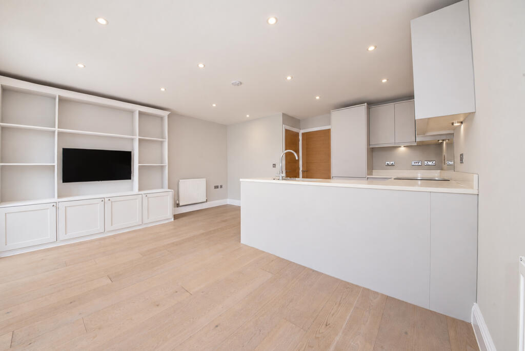 House in Winkfield, Woodside - View 4