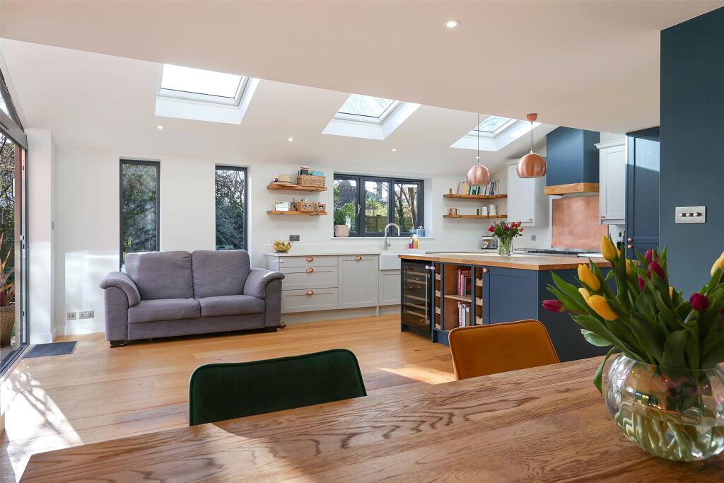 Roseacre, Hurst Green, Oxted Surrey, RH8 photo 4