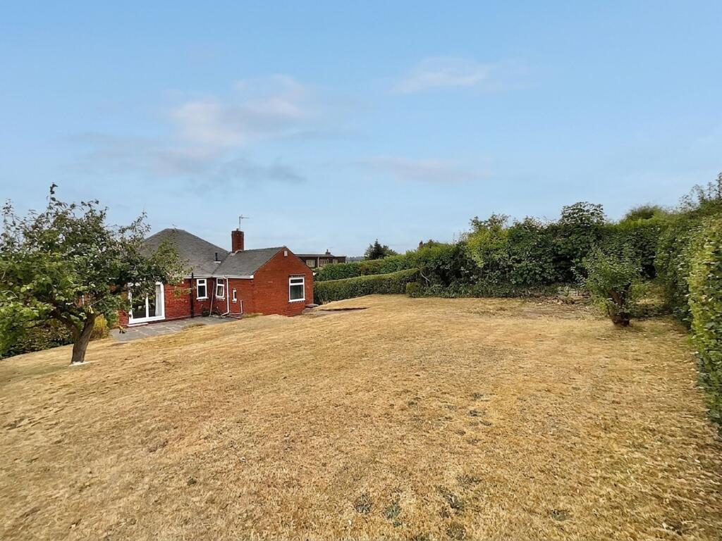 House in Stoke-on-Trent - View 4
