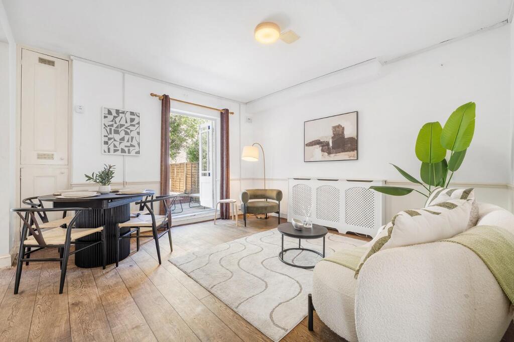 Apartment in London, Blenheim Gardens Estate, Brixton - View 4