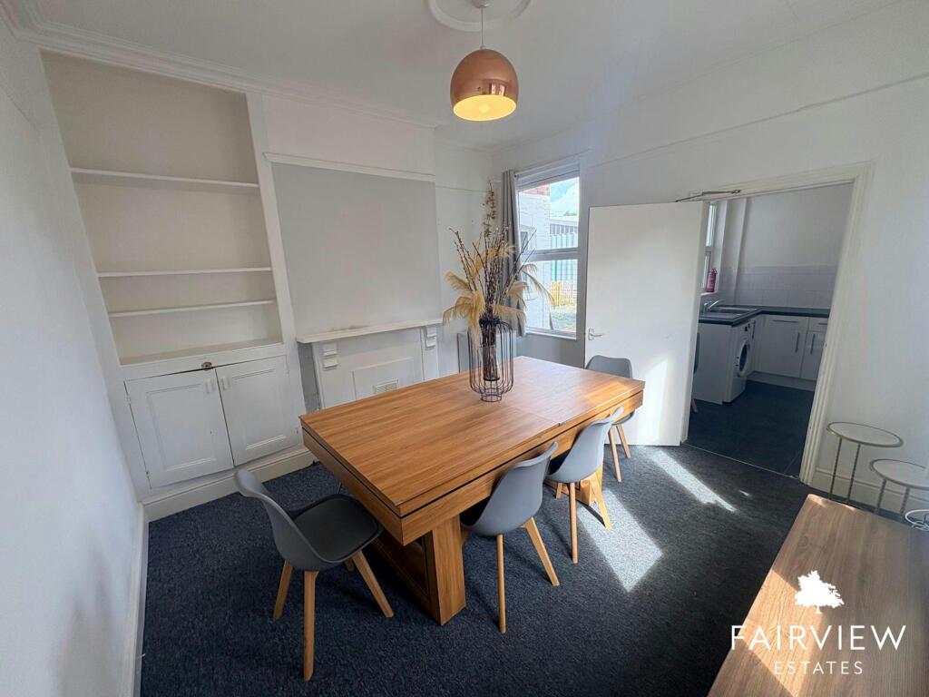 House in Rushcliffe, West Bridgford - View 3