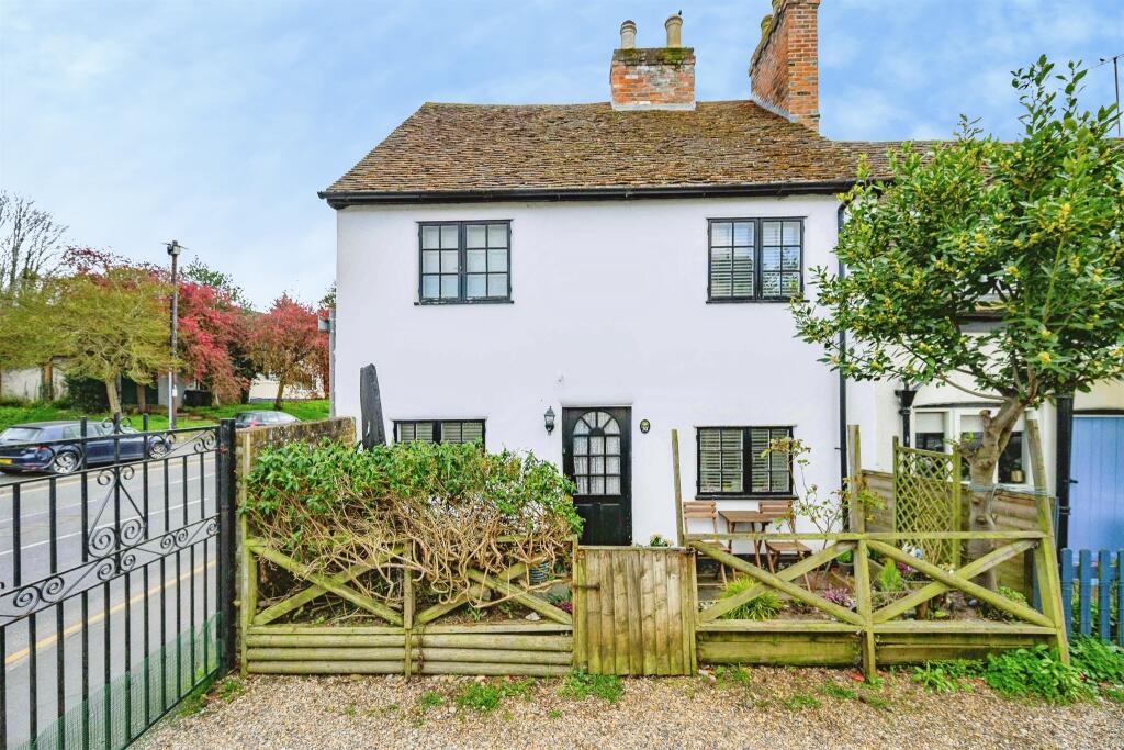 Main image of property: Lawn Lane, Hemel Hempstead