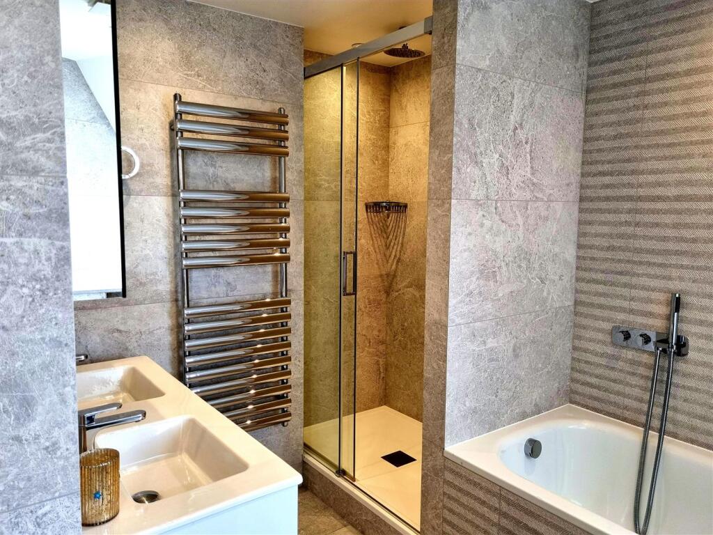 House in London - View 5