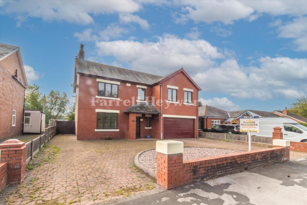 5-bed detached on Chain House Lane, Whitestake, Preston, £450,000