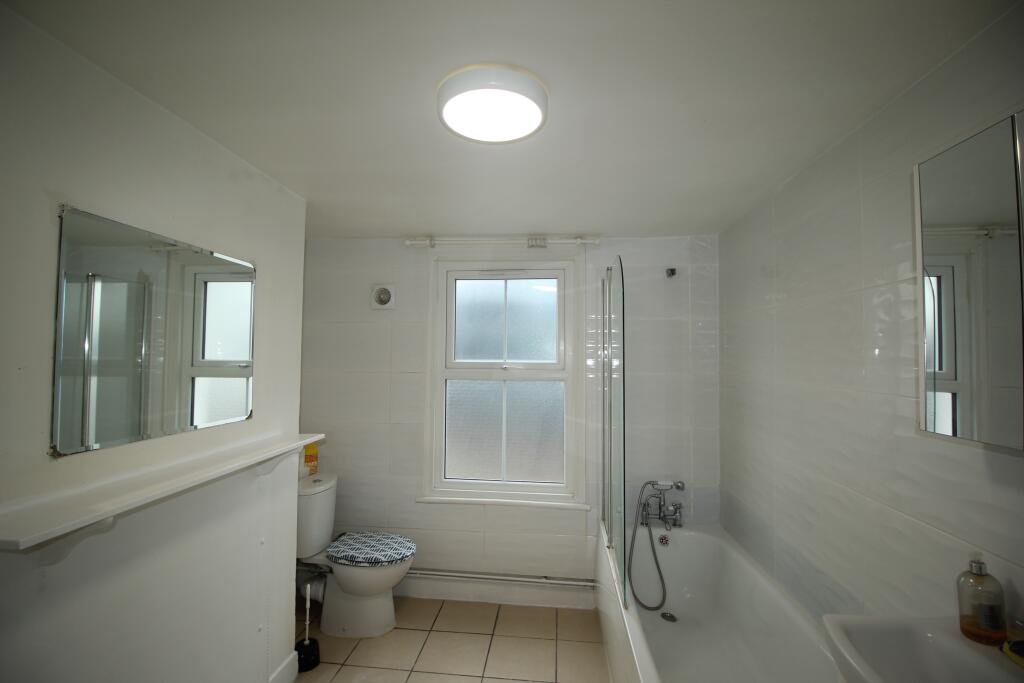 Main image of property: Queen Street, Maidenhead, SL6