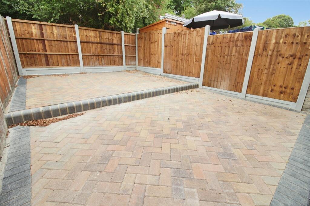 House in Basildon, Essex - View 4