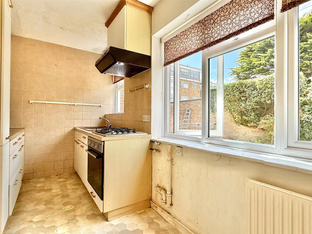 Apartment in Southampton - View 5