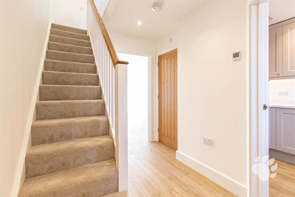 Rookery Hill, Corringham, SS17 photo 3