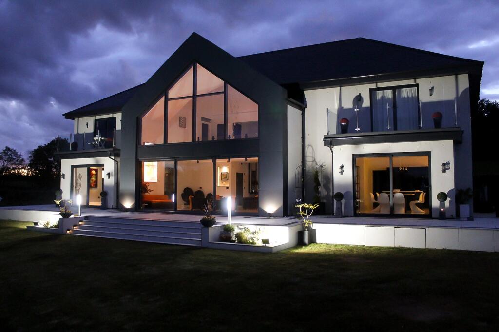 House in Kilmarnock - View 2