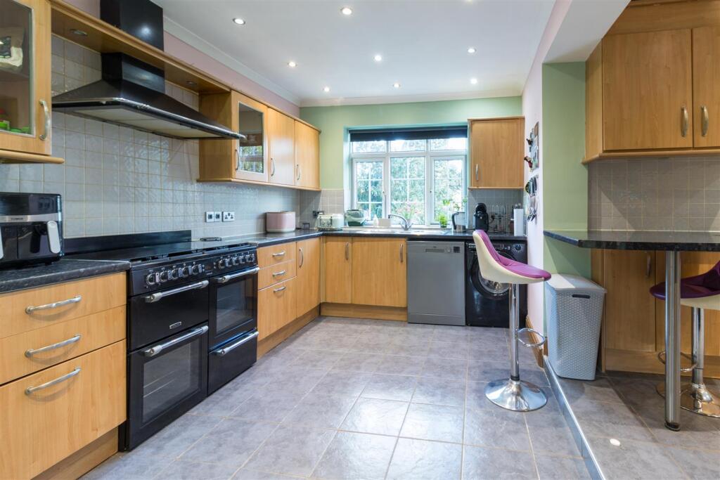South Road, Puckeridge, Ware photo 2