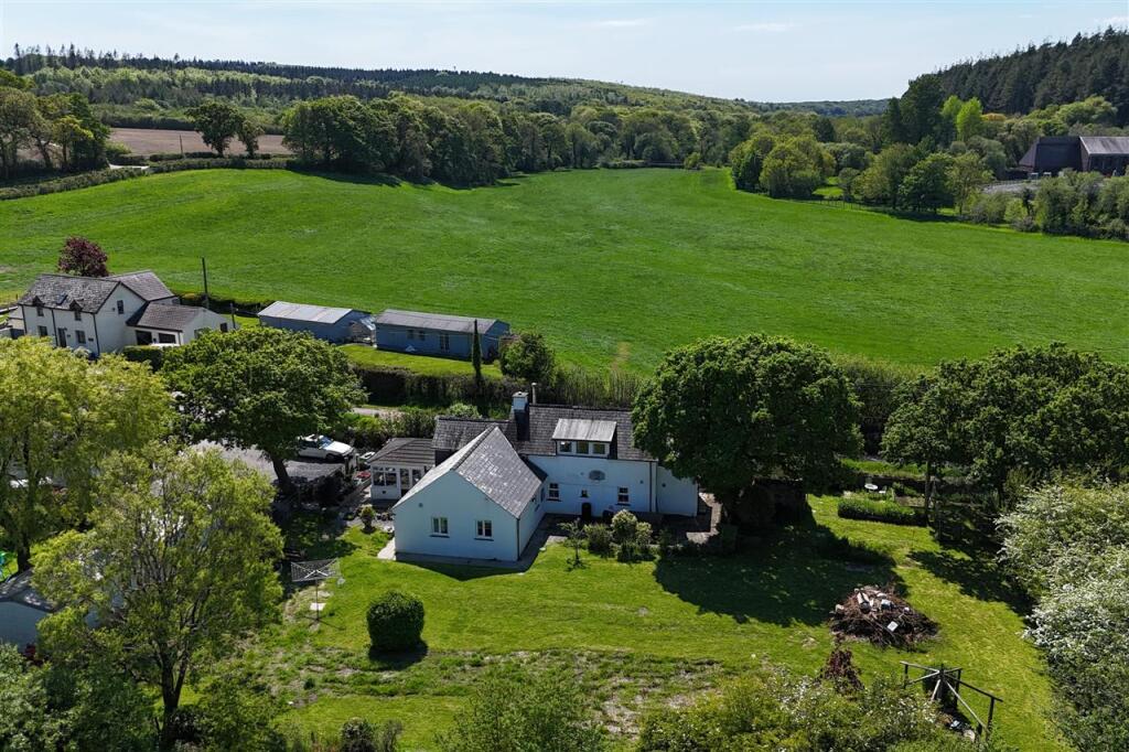 House in Llawhaden - View 3
