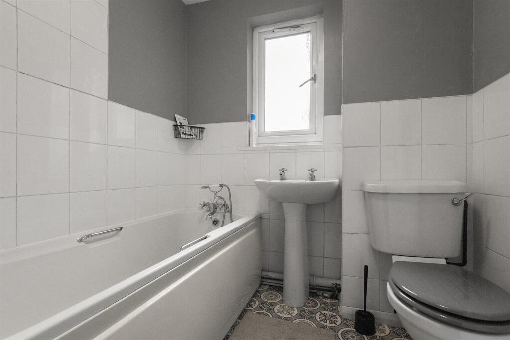 Apartment in Preston, Ingol and Tanterton - View 5