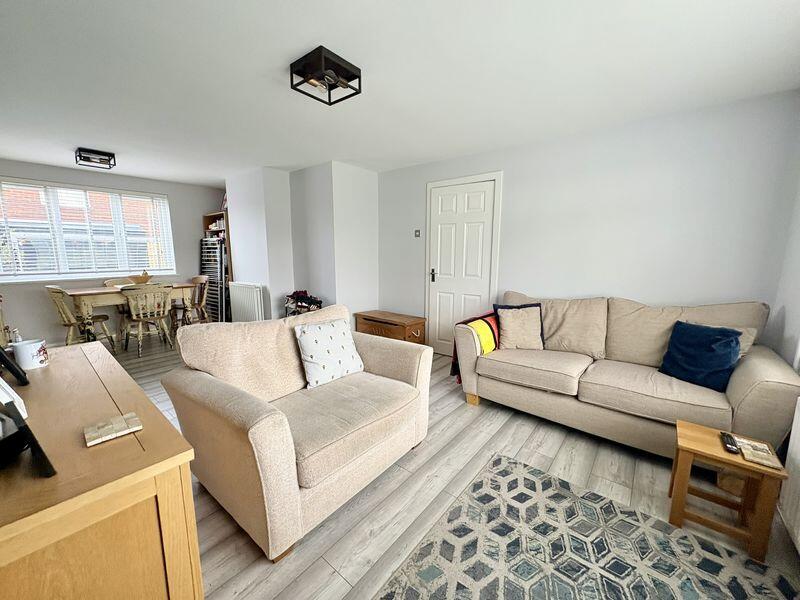 Zetland Drive, Whitley Bay photo 3