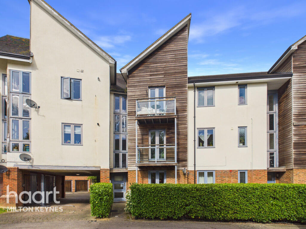 2-bed flat on Cavan Way, Milton Keynes, £66,000