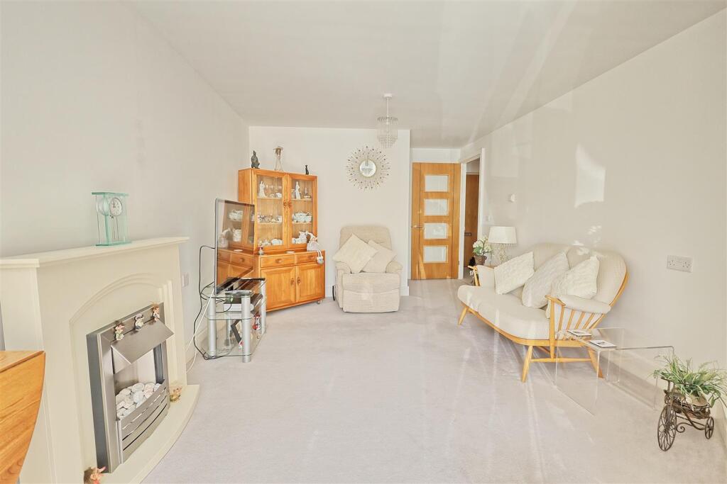 Ermine Court - Ware - Ground Floor - View 6