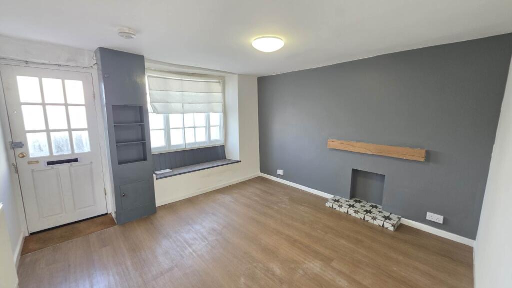 House in Chard, Jocelyn Park, Somerset - View 3