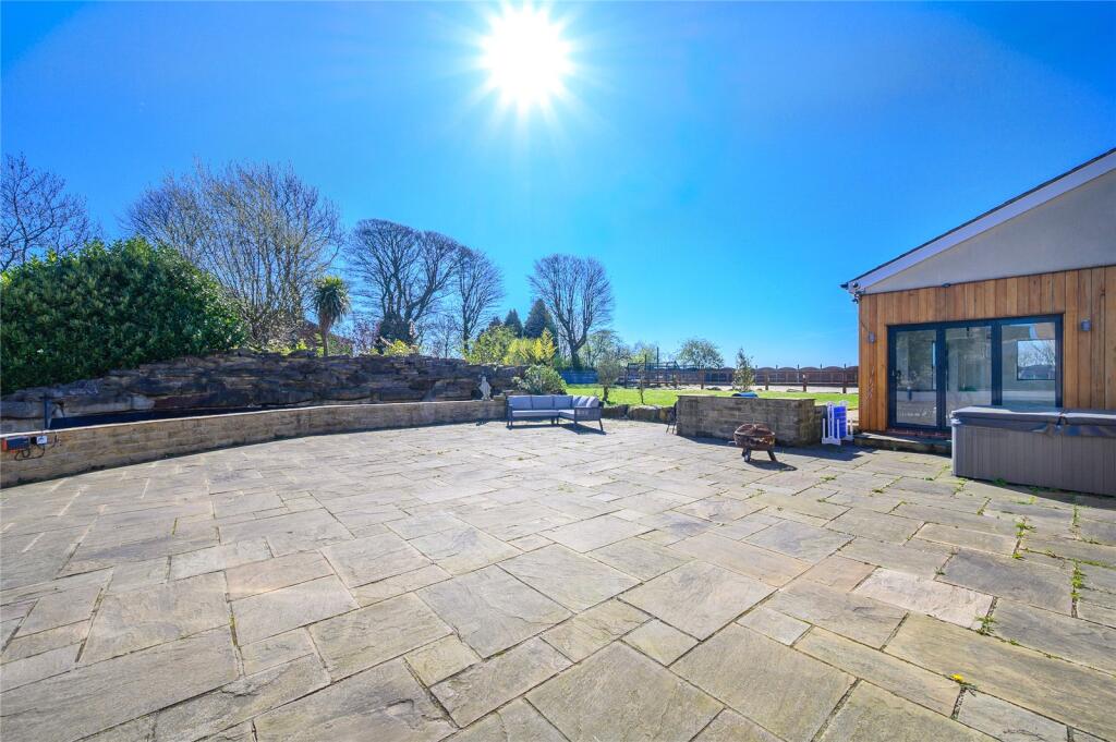 Additional image 17 of Broadway House, Wakefield Road, Drighlington, Bradford, West Yorkshire