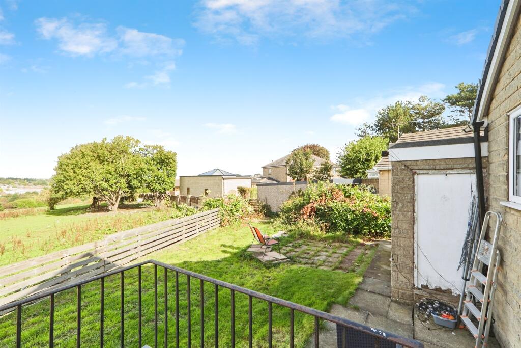 Tyersal Crescent, Bradford photo 4