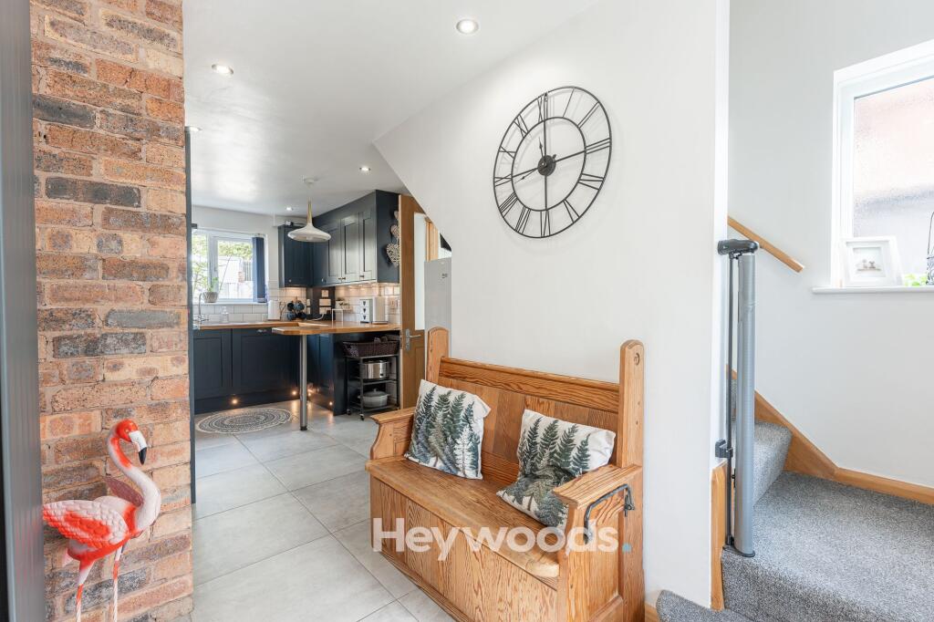 House in Newcastle-under-Lyme, Westbury Park - View 5