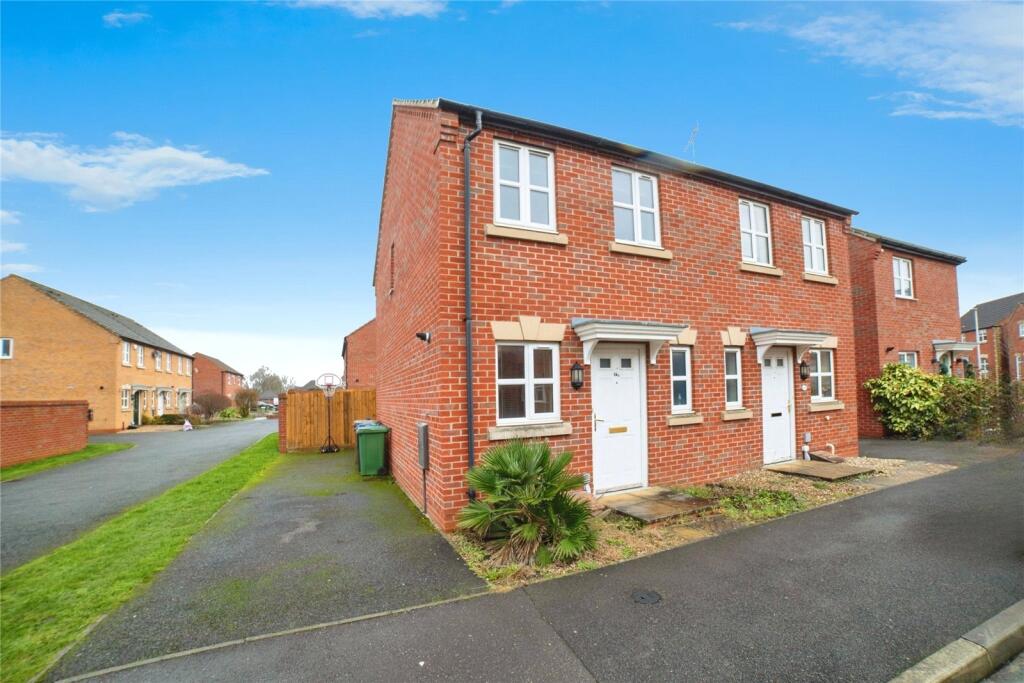 2-bed semi-detached on Ocean Drive, Warsop, Mansfield, Nottinghamshire, NG20, £150,000