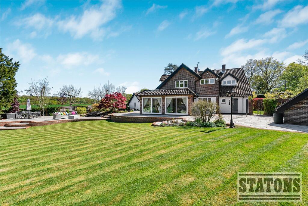 House in Welwyn Hatfield, Woodside, Hatfield - View 3