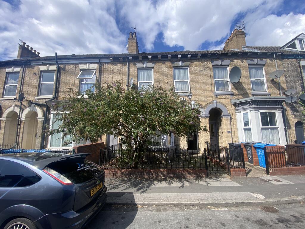 2-bed flat on 7A Peel Street, Hull, East Riding of Yorkshire HU3 1QR, £22,000