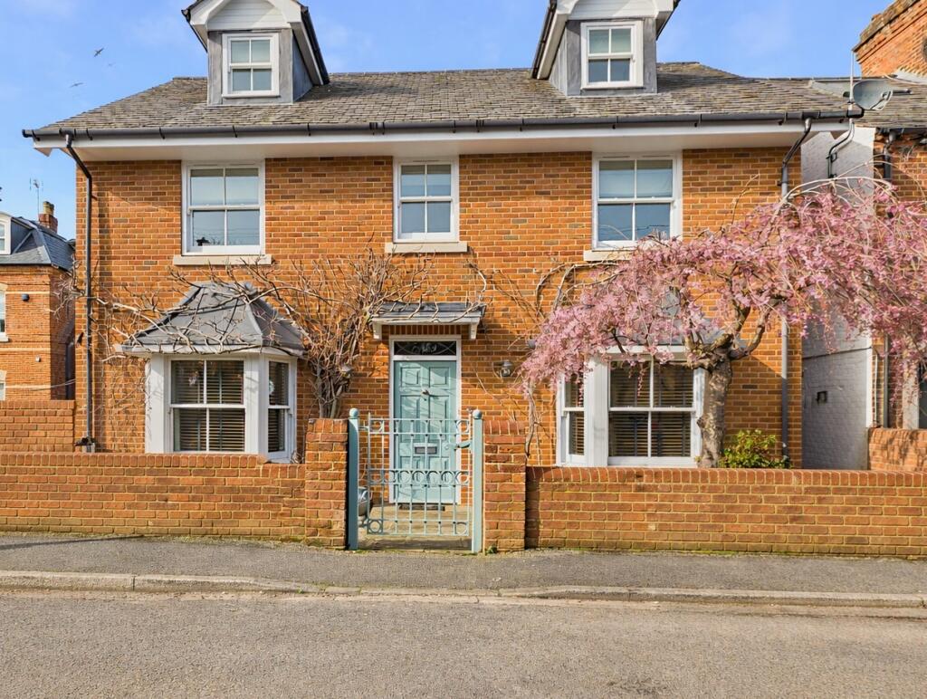 Main image of property: Beaumont Rise, Marlow, Buckinghamshire