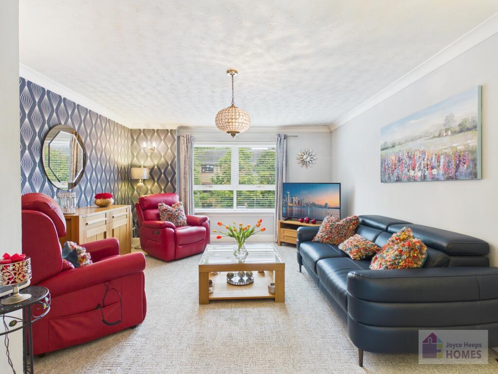 Apartment in East Kilbride, Whitemoss, The Village - View 2