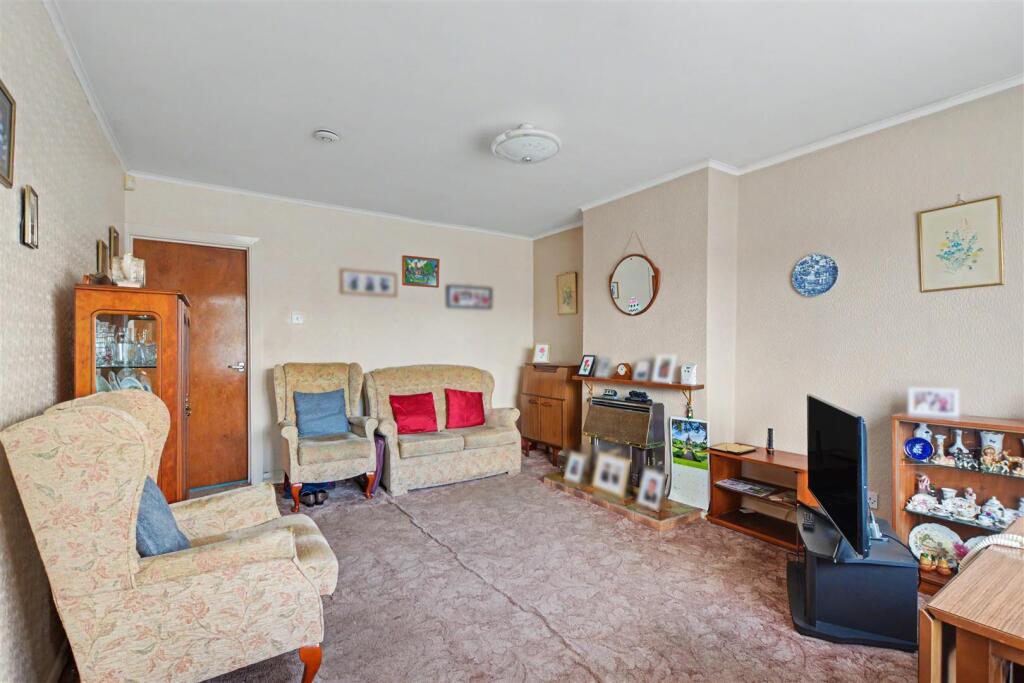 Mackinley Avenue, Stapleford, Nottingham photo 3