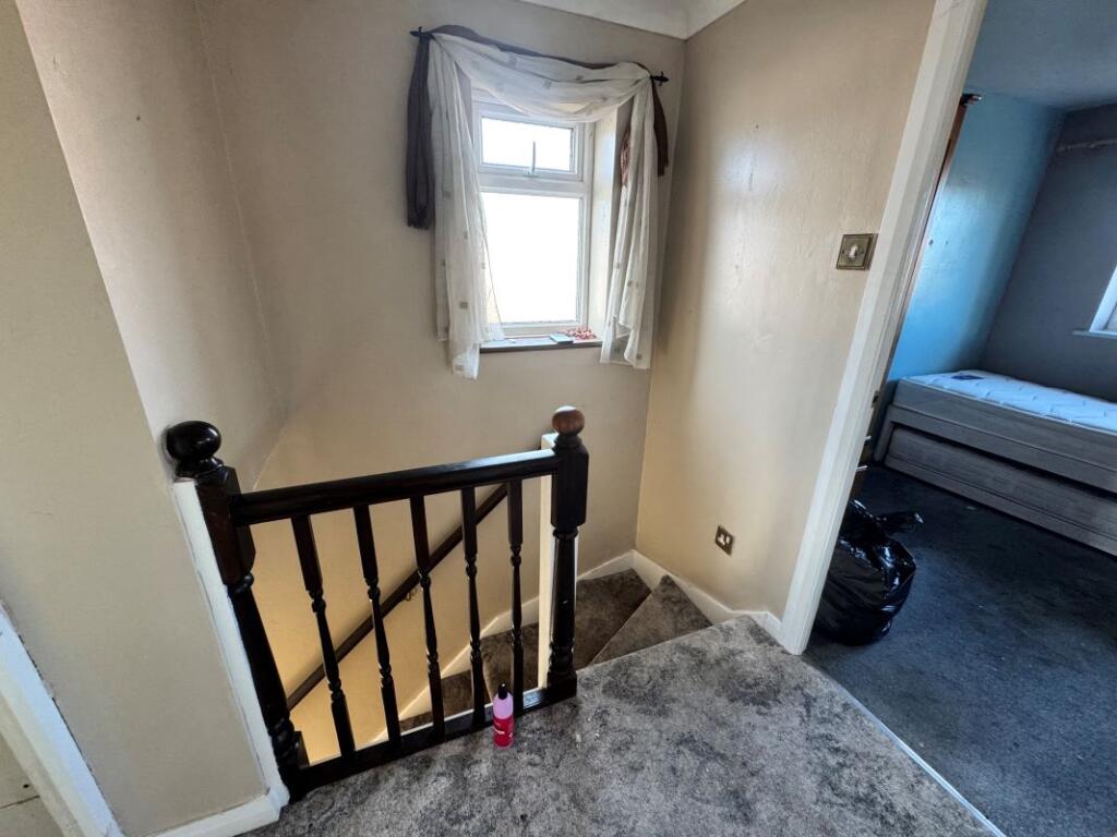 1 Shropshire Close, Woolston, Warrington, Cheshire, WA1 4DY photo 3