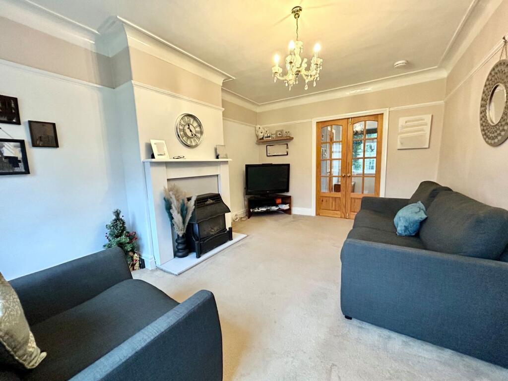 House in Bradford, Low Utley, Keighley - View 4