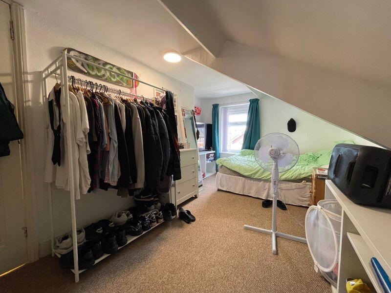 3 bedroom maisonette for rent