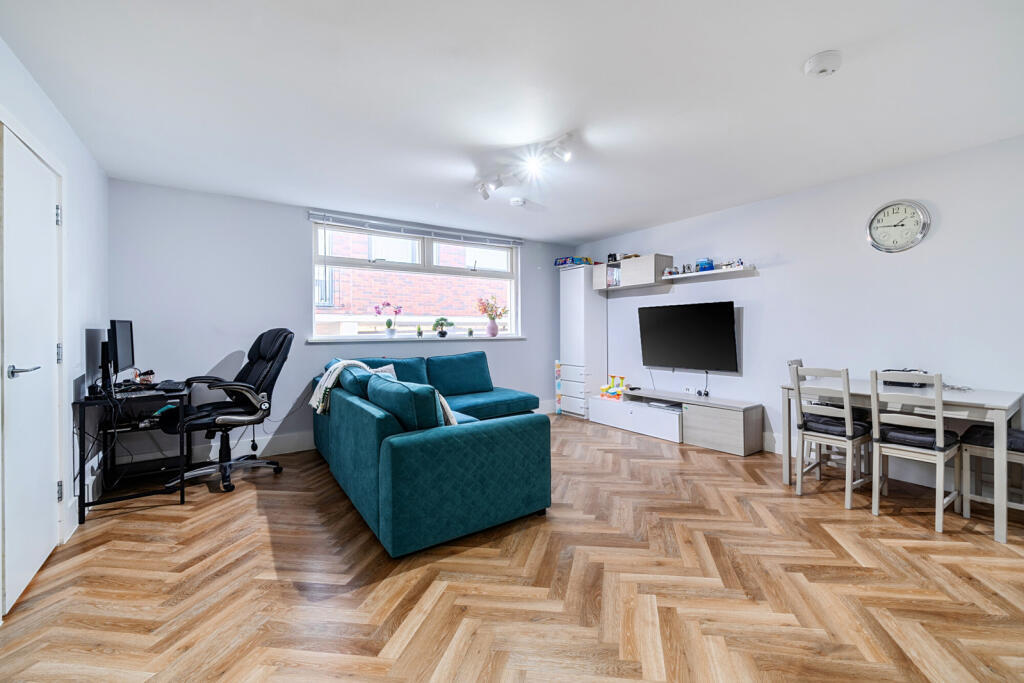 House in Harrow - View 3