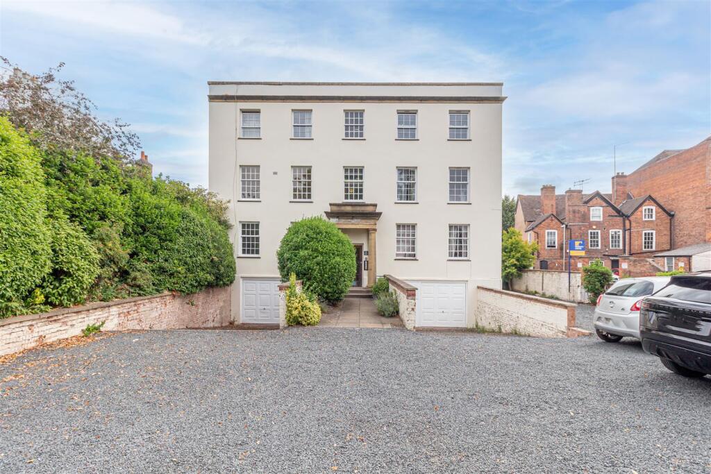 Apartment in Worcester